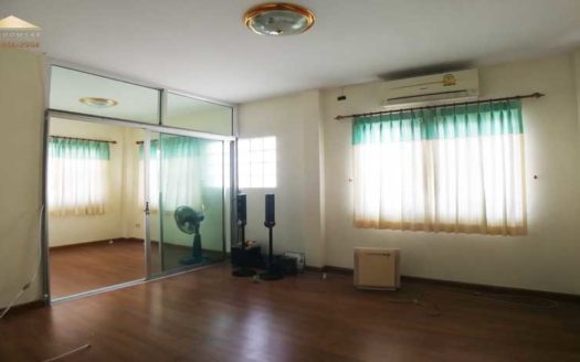 ขายบ้านเดี่ยว 2 ชั้น หมู่บ้านปิยวัฒน์ อ่างศิลา ชลบุรี หลังใหญ่ ตกแต่งตามหลักฮวงจุ้ย