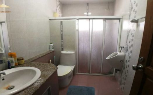 ขายบ้านเดี่ยว 2 ชั้น หมู่บ้านปิยวัฒน์ อ่างศิลา ชลบุรี หลังใหญ่ ตกแต่งตามหลักฮวงจุ้ย