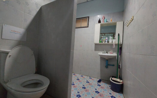 ขายบ้านพักพร้อมบ้านเช่า 7 หลัง ผู้เช่าเต็ม ศรีราชา ทำเลใกล้มอเตอร์เวย์ สร้างรายได้ทันที