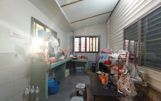 ขายบ้านพักพร้อมบ้านเช่า 7 หลัง ผู้เช่าเต็ม ศรีราชา ทำเลใกล้มอเตอร์เวย์ สร้างรายได้ทันที