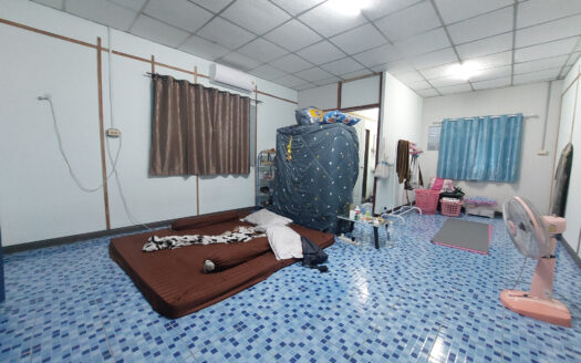 ขายบ้านพักพร้อมบ้านเช่า 7 หลัง ผู้เช่าเต็ม ศรีราชา ทำเลใกล้มอเตอร์เวย์ สร้างรายได้ทันที