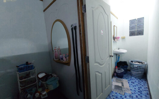 ขายบ้านพักพร้อมบ้านเช่า 7 หลัง ผู้เช่าเต็ม ศรีราชา ทำเลใกล้มอเตอร์เวย์ สร้างรายได้ทันที