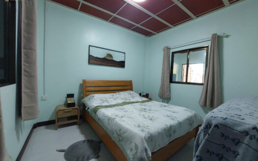ขายบ้านพักพร้อมบ้านเช่า 7 หลัง ผู้เช่าเต็ม ศรีราชา ทำเลใกล้มอเตอร์เวย์ สร้างรายได้ทันที