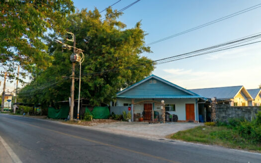 ขายบ้านพักพร้อมบ้านเช่า 7 หลัง ผู้เช่าเต็ม ศรีราชา ทำเลใกล้มอเตอร์เวย์ สร้างรายได้ทันที